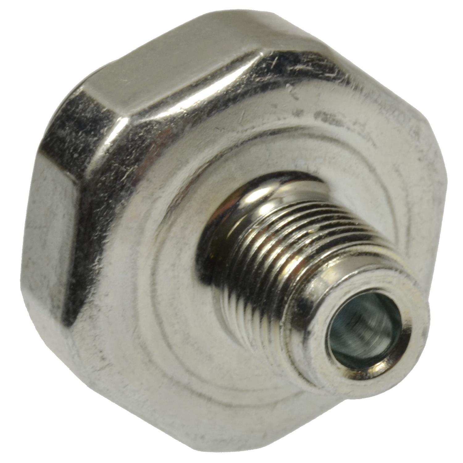 Standard Motor Products PS693 - Engine Oil Pressure Switch Standard Motor Products PS693 Engine Oil Pressure Switch product image 1 of 3