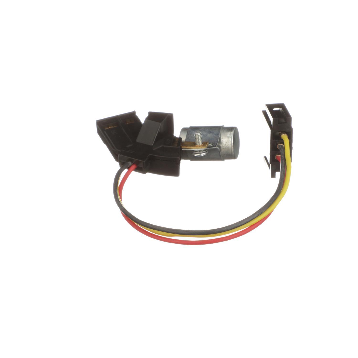 Standard Motor Products RC4 - Radio Capacitor Standard Motor Products RC4 Radio Capacitor product image 1 of 4