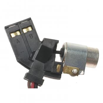 1981 Oldsmobile Omega Radio Capacitor Standard Motor Products RC8 image 1 of 3