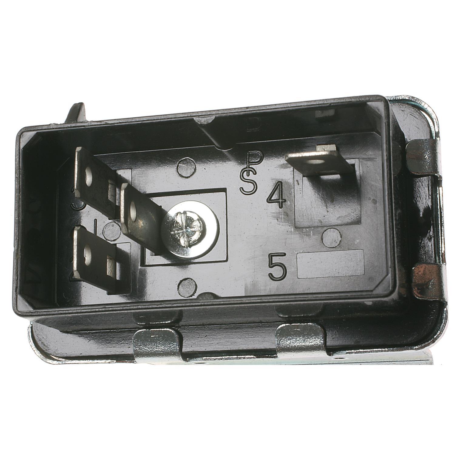 Standard Motor Products RY106 - Engine Cooling Fan Motor Relay Standard Motor Products RY106 Auxiliary Engine Cooling Fan Relay product image 2 of 3