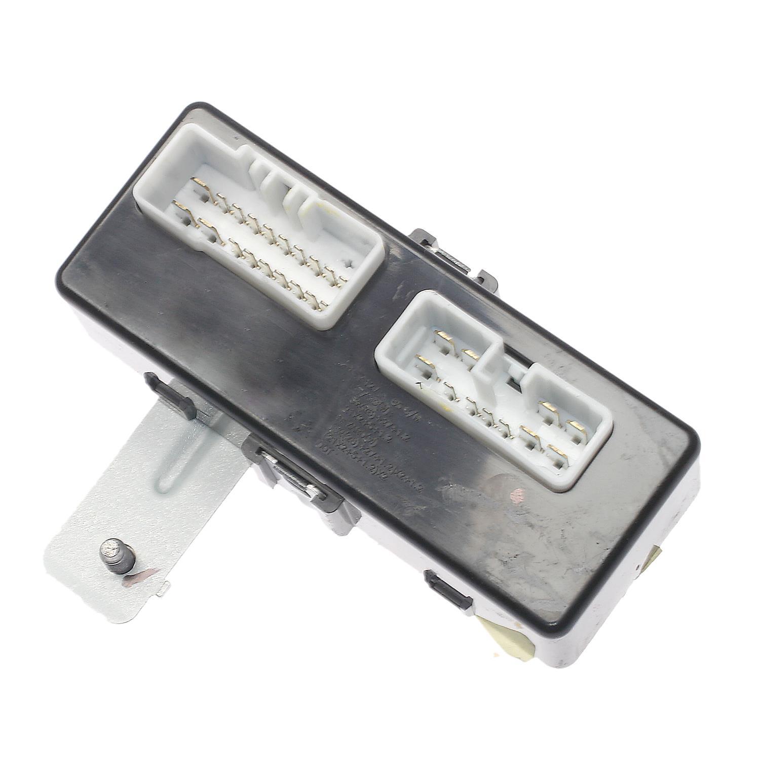 Standard Motor Products RY1551 - A/C Compressor Control Relay Standard Motor Products RY1551 A/C Compressor Control Relay product image 2 of 4