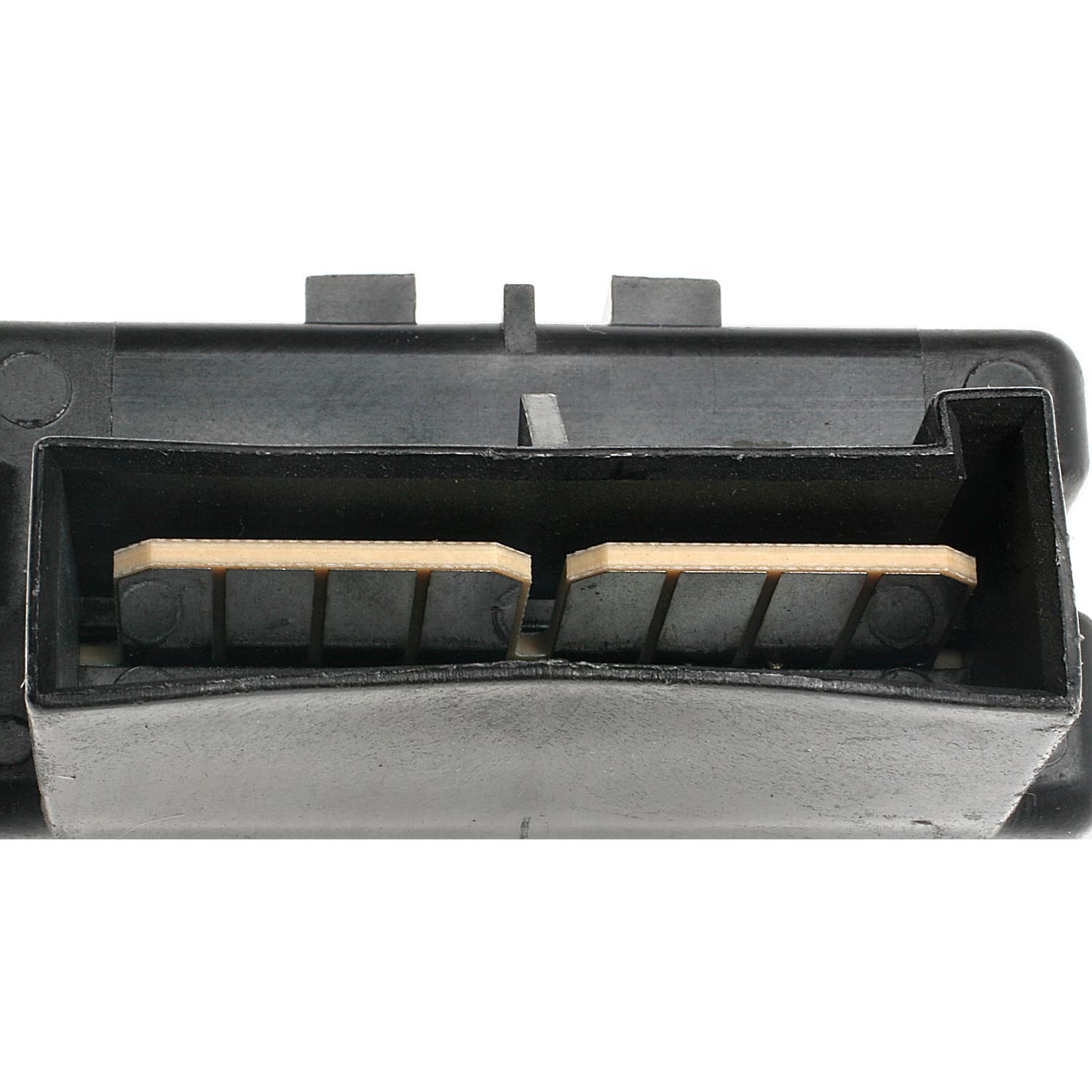 Standard Motor Products RY183 - Engine Cooling Fan Motor Relay Standard Motor Products RY183 Engine Cooling Fan Motor Relay product image 2 of 3