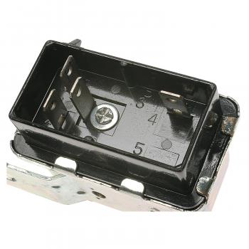 1983 Chrysler E Class Engine Cooling Fan Motor Relay Standard Motor Products RY72 image 2 of 3