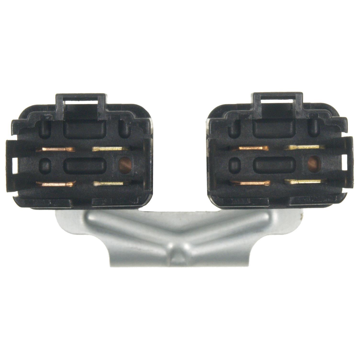 Standard Motor Products RY824 - A/C Compressor Control Relay Standard Motor Products RY824 A/C Compressor Control Relay product image 2 of 3