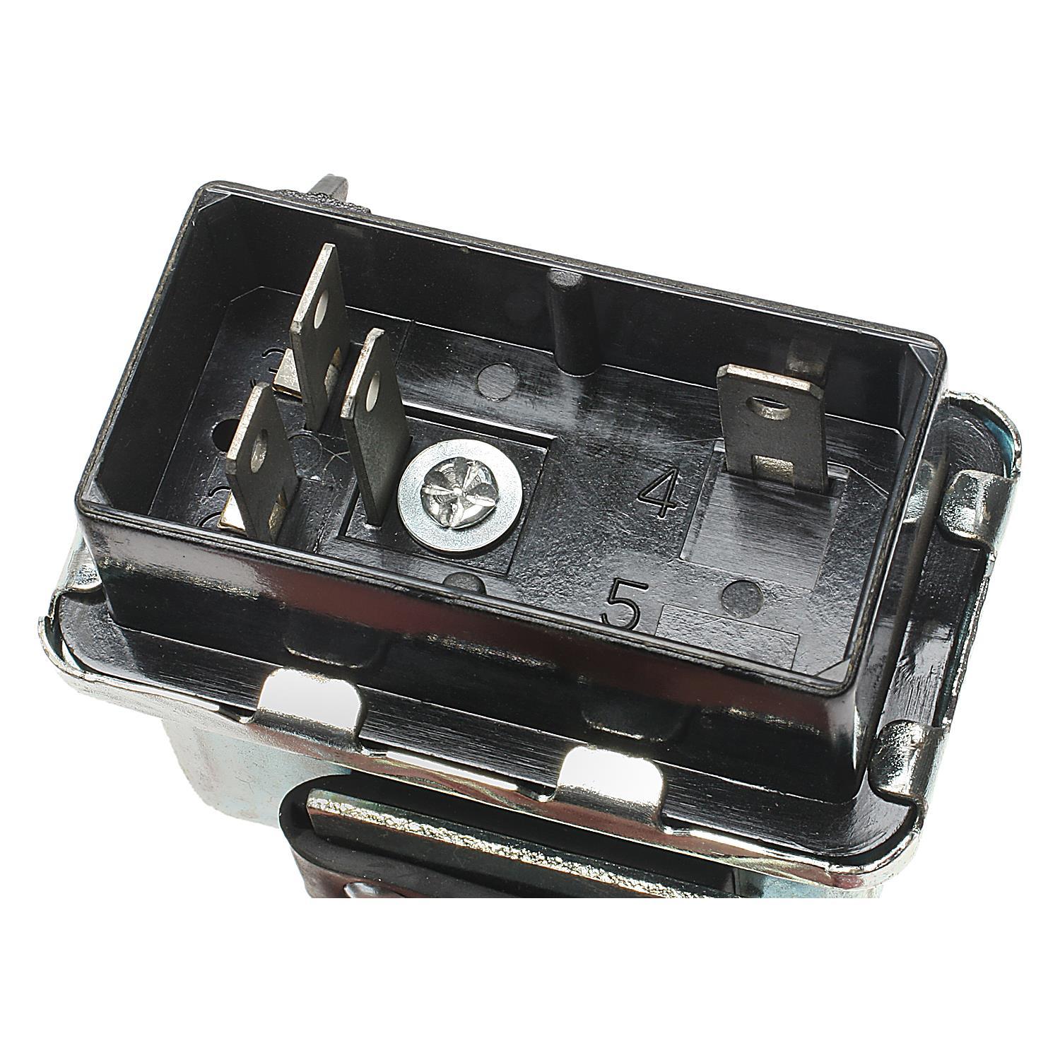 Standard Motor Products RY97 - A/C Compressor Control Relay Standard Motor Products RY97 A/C Compressor Clutch Relay product image 2 of 3