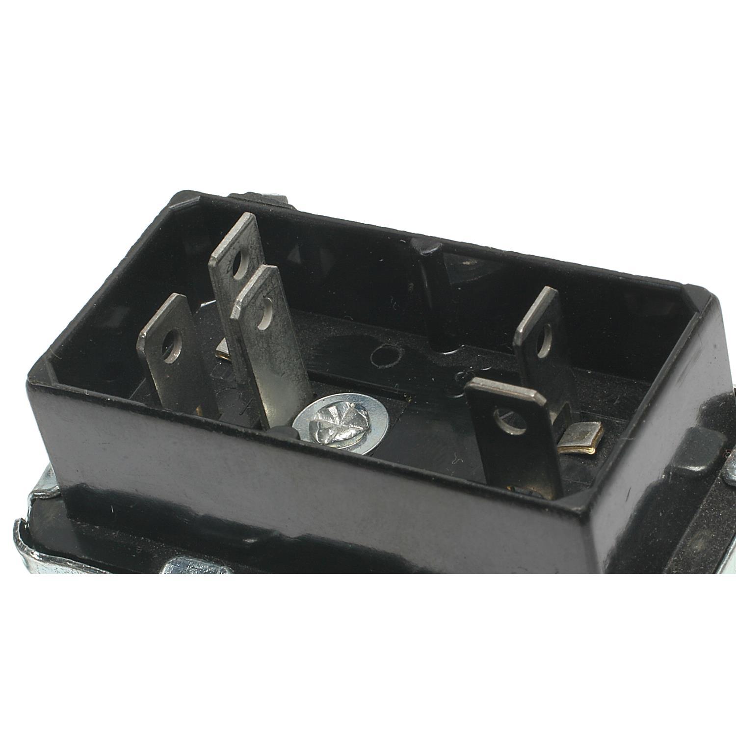 Standard Motor Products RY99 - Engine Cooling Fan Motor Relay Standard Motor Products RY99 Auxiliary Engine Cooling Fan Relay product image 2 of 3