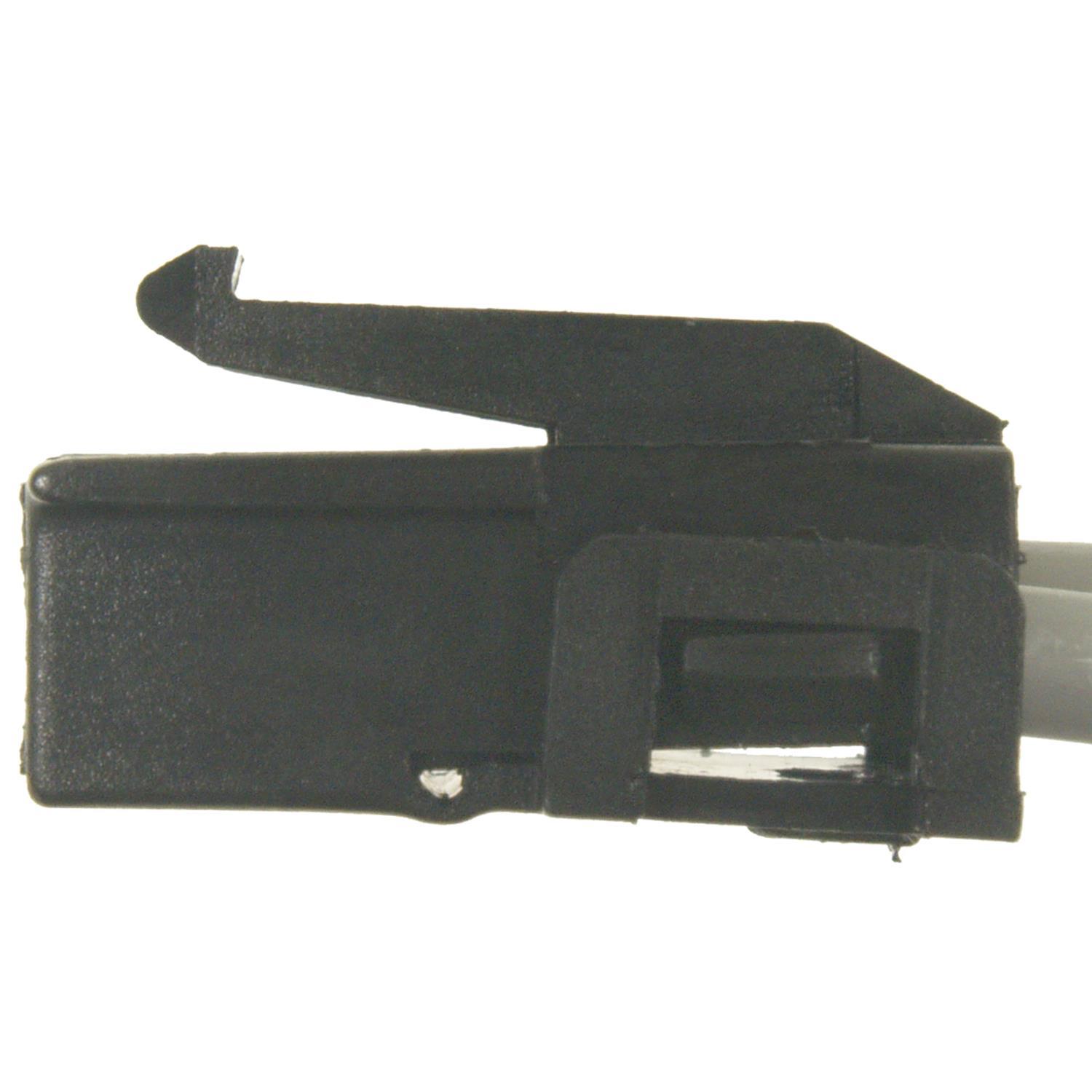 Standard Motor Products S1646 - Cruise Control Release Switch Connector Standard Motor Products S1646 Clutch Pedal Position Switch Connector product image 3 of 3