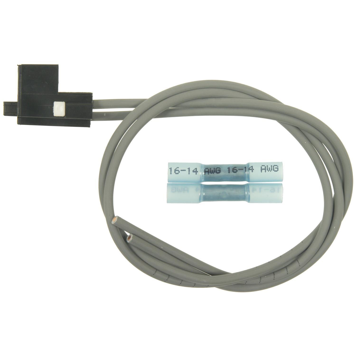 Standard Motor Products S1706 - Headlight Connector Standard Motor Products S1706 Headlight Connector product image 2 of 3
