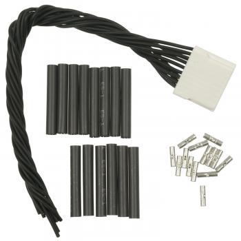 Standard Motor Products S1870 - Windshield Wiper Control Module Connector Standard Motor Products S1870 Windshield Wiper Control Module Connector product image 2 of 3