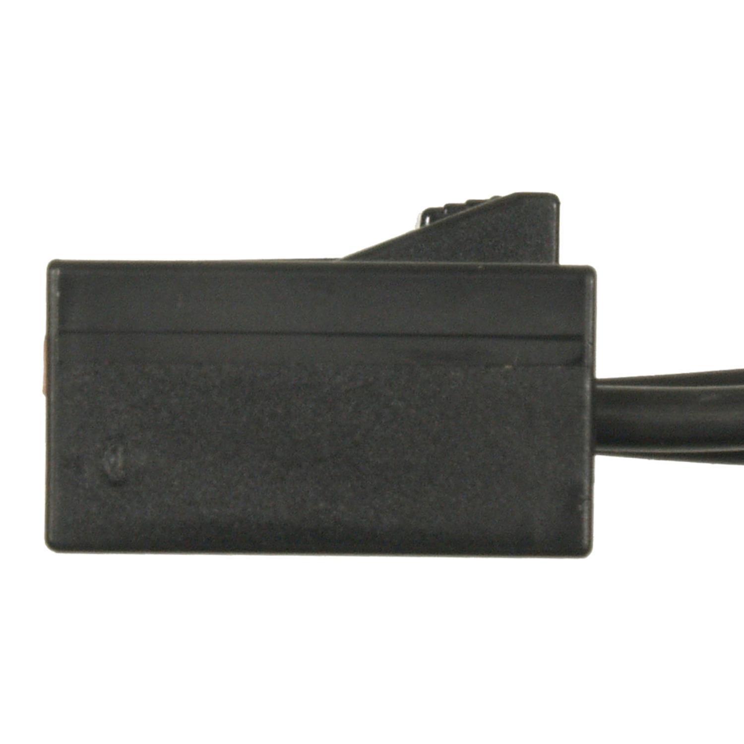 Standard Motor Products S1882 A/C Compressor Cut-Out Switch Harness Connector product image 1 of 3