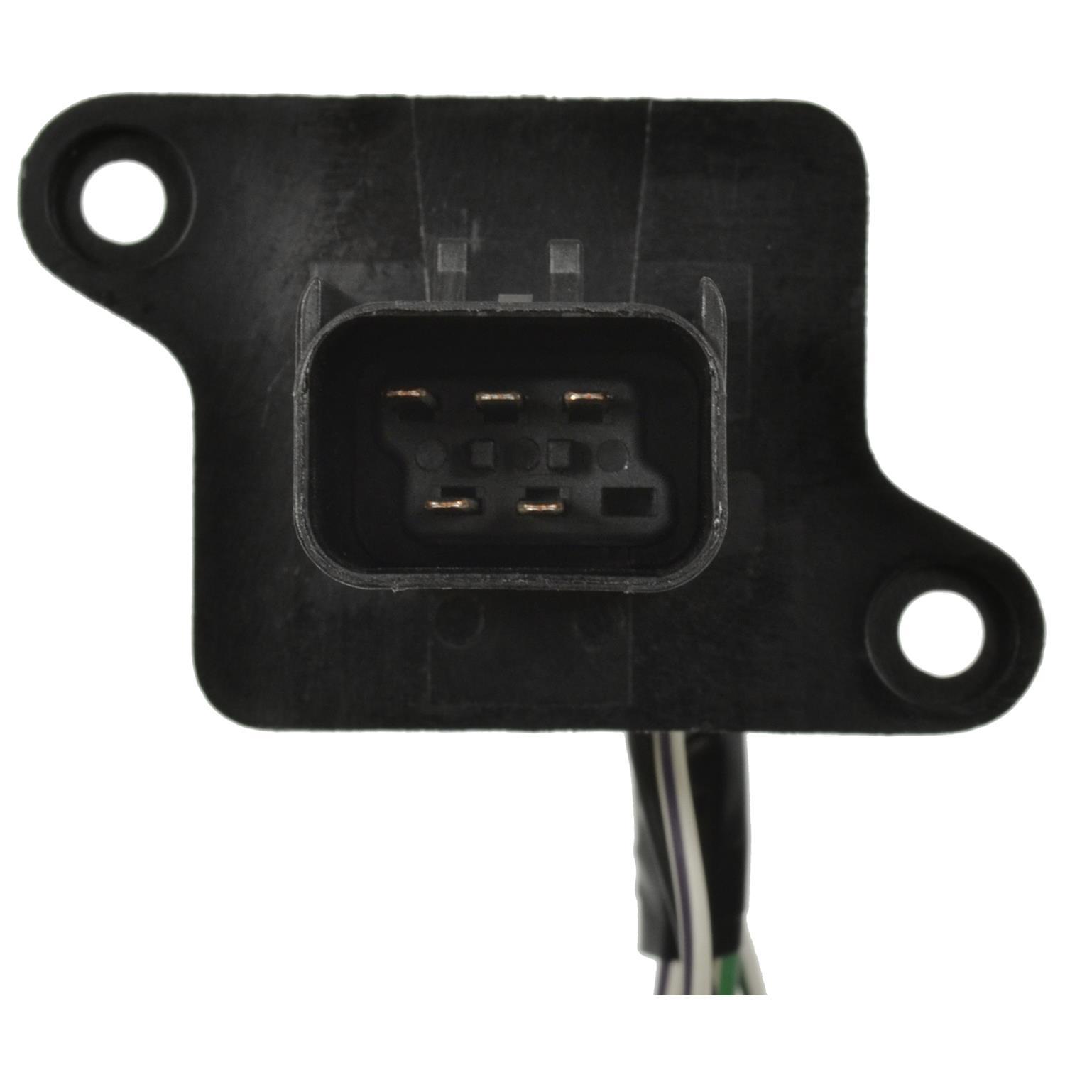 Standard Motor Products S2135 - Tail Lamp Socket Standard Motor Products S2135 Brake / Tail / Turn Signal Light Connector product image 3 of 3