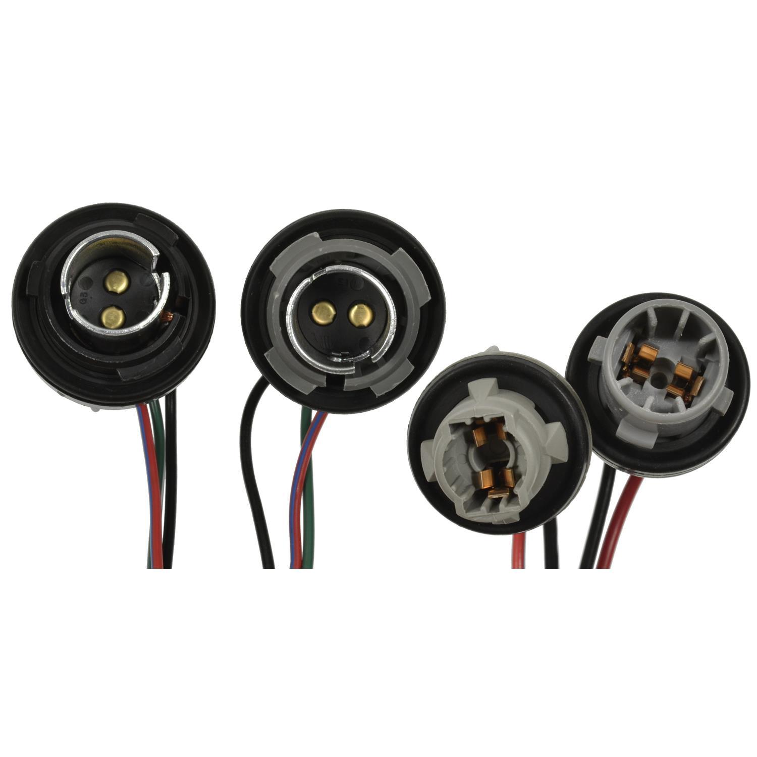 Standard Motor Products S2142 - Tail Lamp Socket Standard Motor Products S2142 A/C Compressor Cut-Out Switch Harness Connector product image 1 of 3