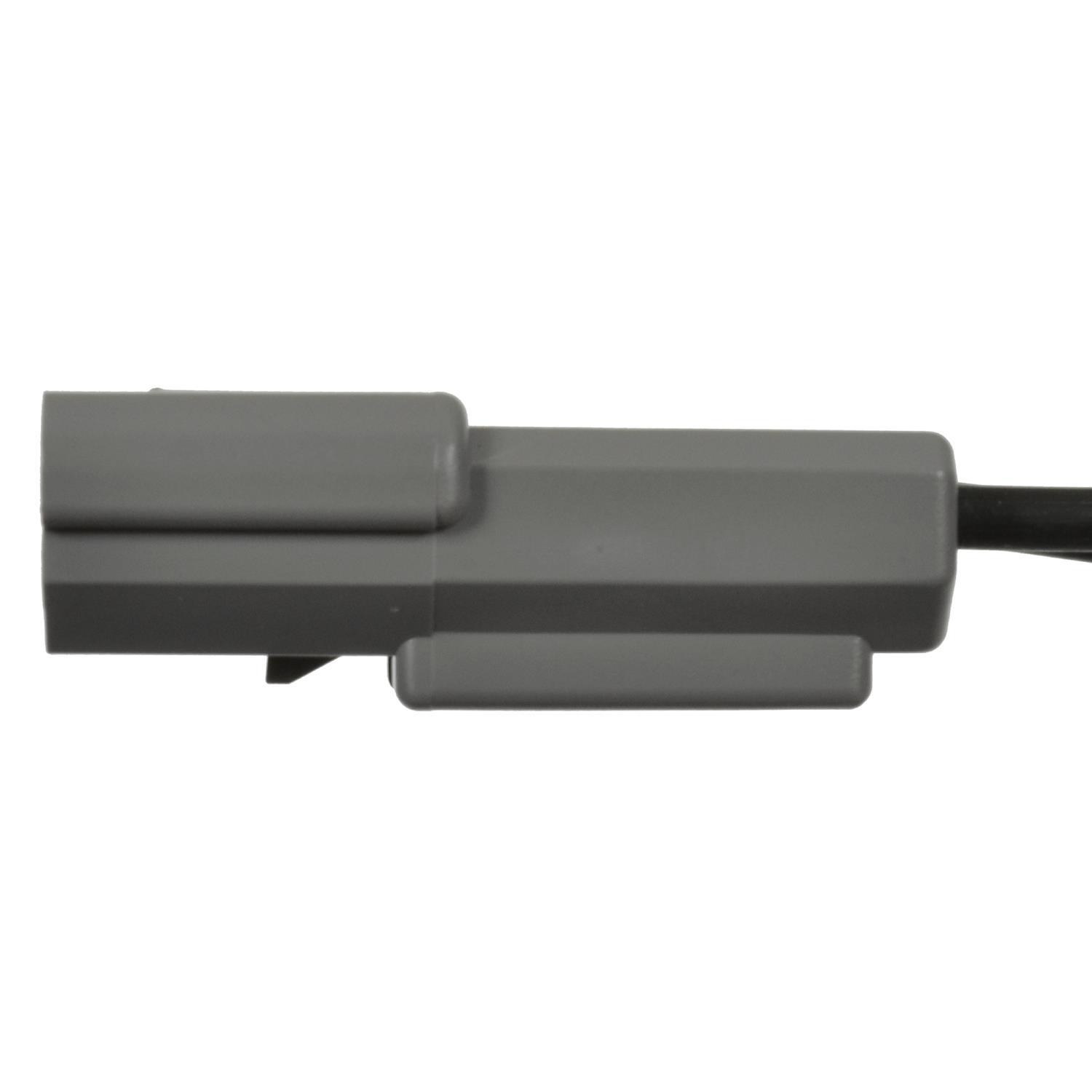 Standard Motor Products S2154 - Running Board Lamp Connector Standard Motor Products S2154 A/C Compressor Cut-Out Switch Harness Connector product image 1 of 3