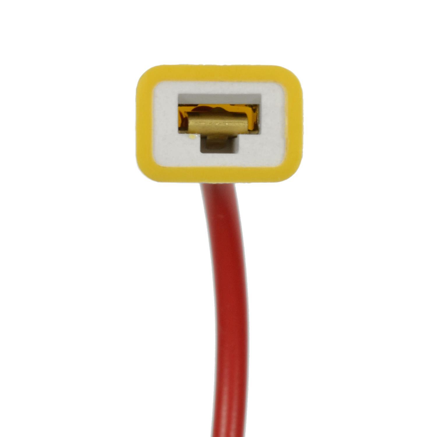 Standard Motor Products S2299 - Headlight Socket Standard Motor Products S2299 Headlight Connector product image 3 of 3