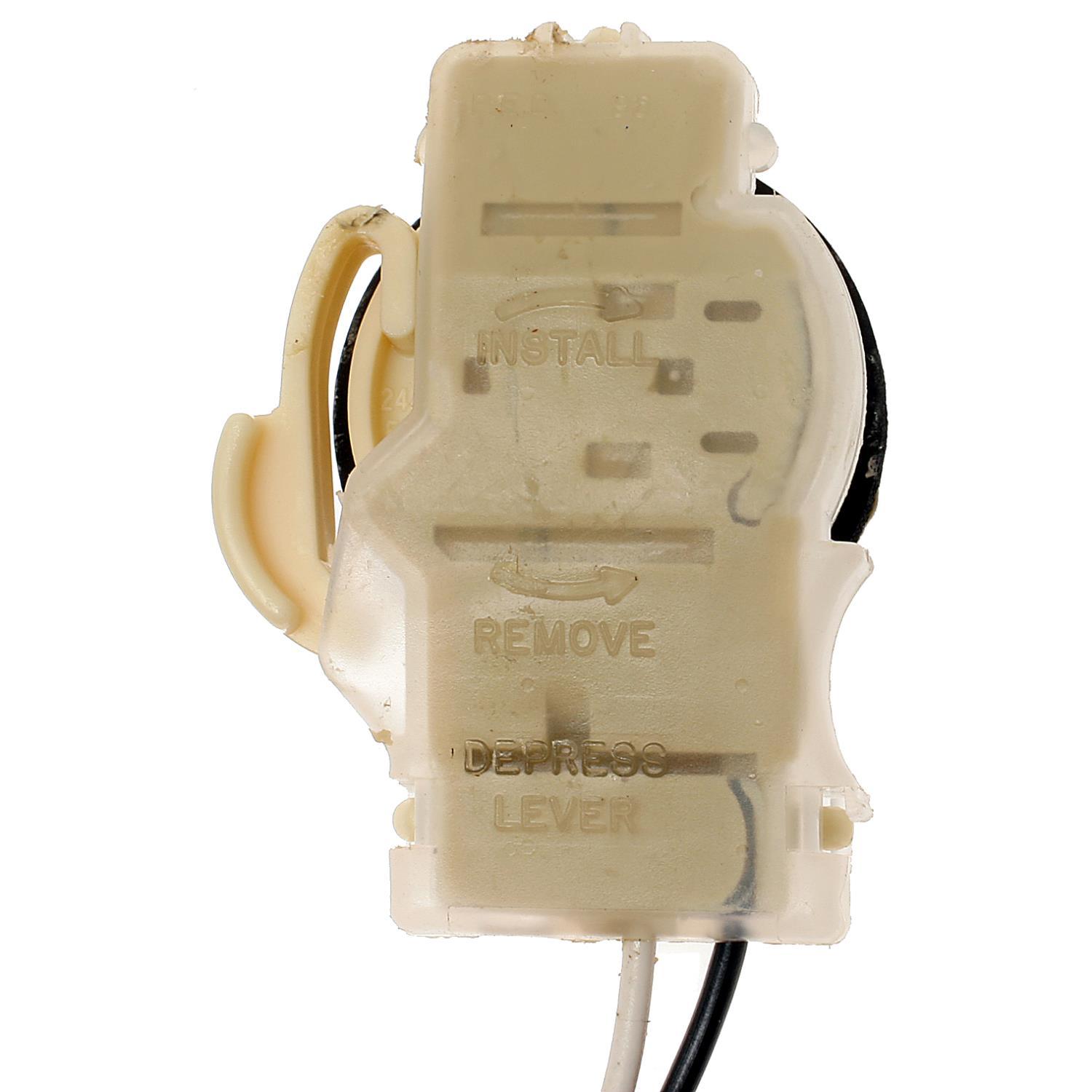 Standard Motor Products S506 - Tail Lamp Socket Standard Motor Products S506 Back Up Light Socket product image 1 of 3