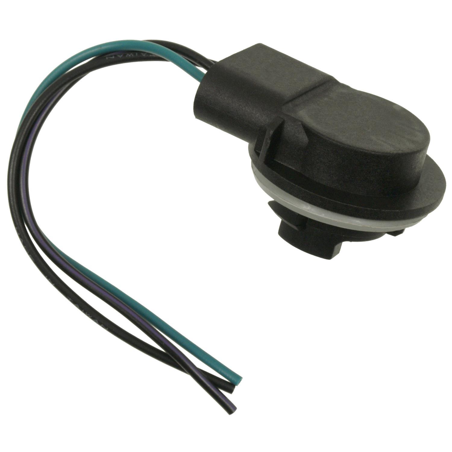 Standard Motor Products S532 - Tail Lamp Socket Standard Motor Products S532 Back Up Light Socket product image 1 of 2