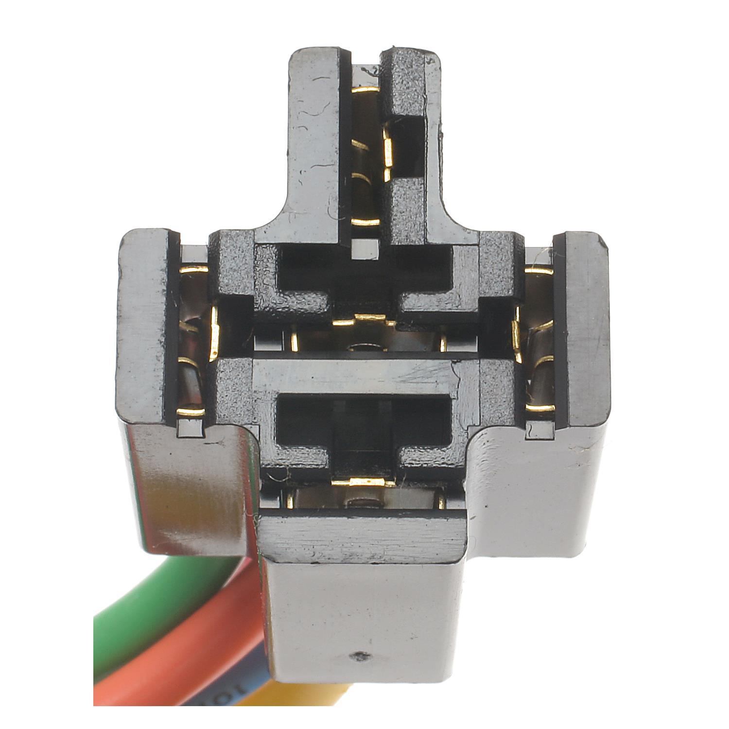 Standard Motor Products S654 - HVAC Relay Connector Standard Motor Products S654 A/C Clutch Control Relay Harness Connector product image 3 of 3