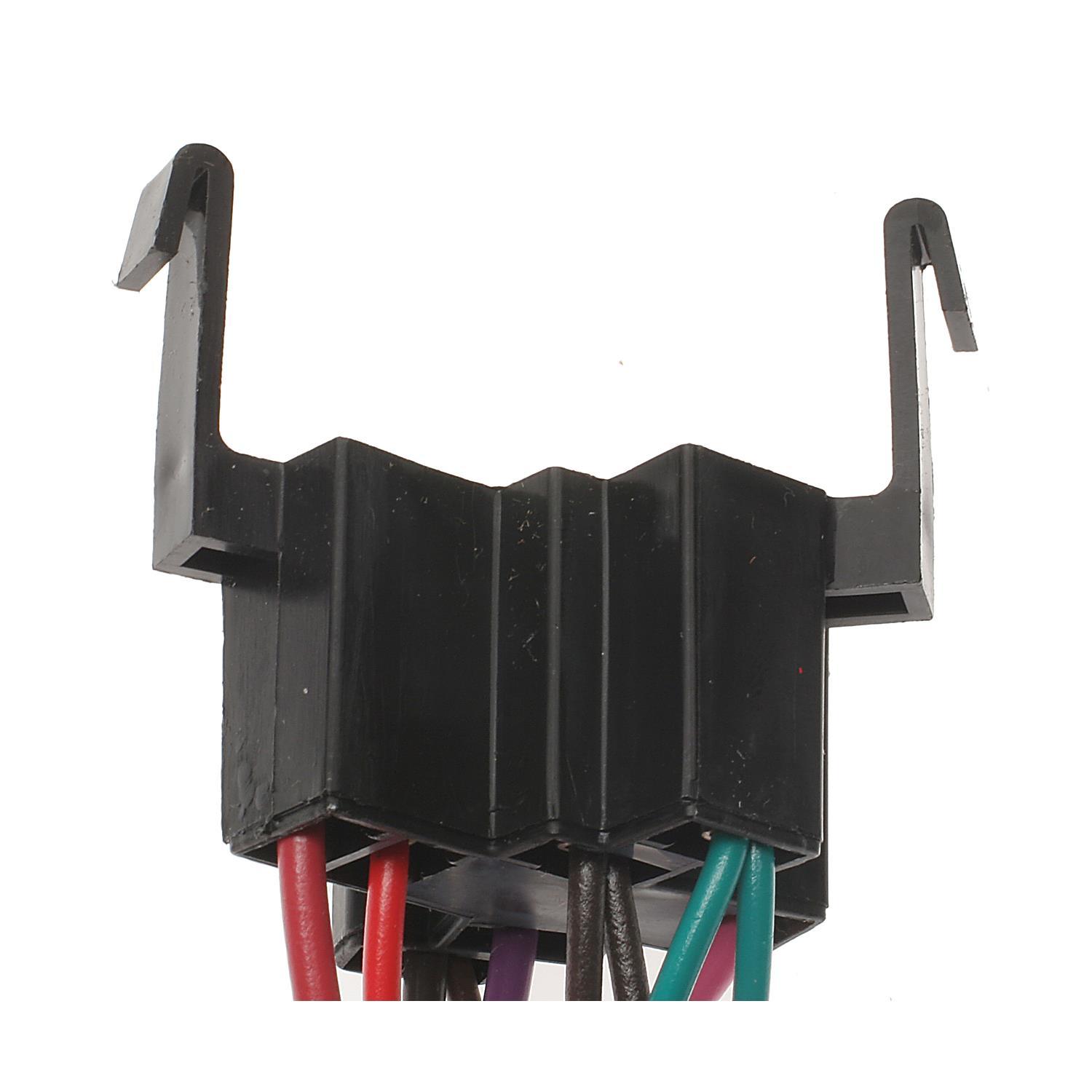 Standard Motor Products S672 - Ignition Switch Connector Standard Motor Products S672 Ignition Switch Connector product image 1 of 3