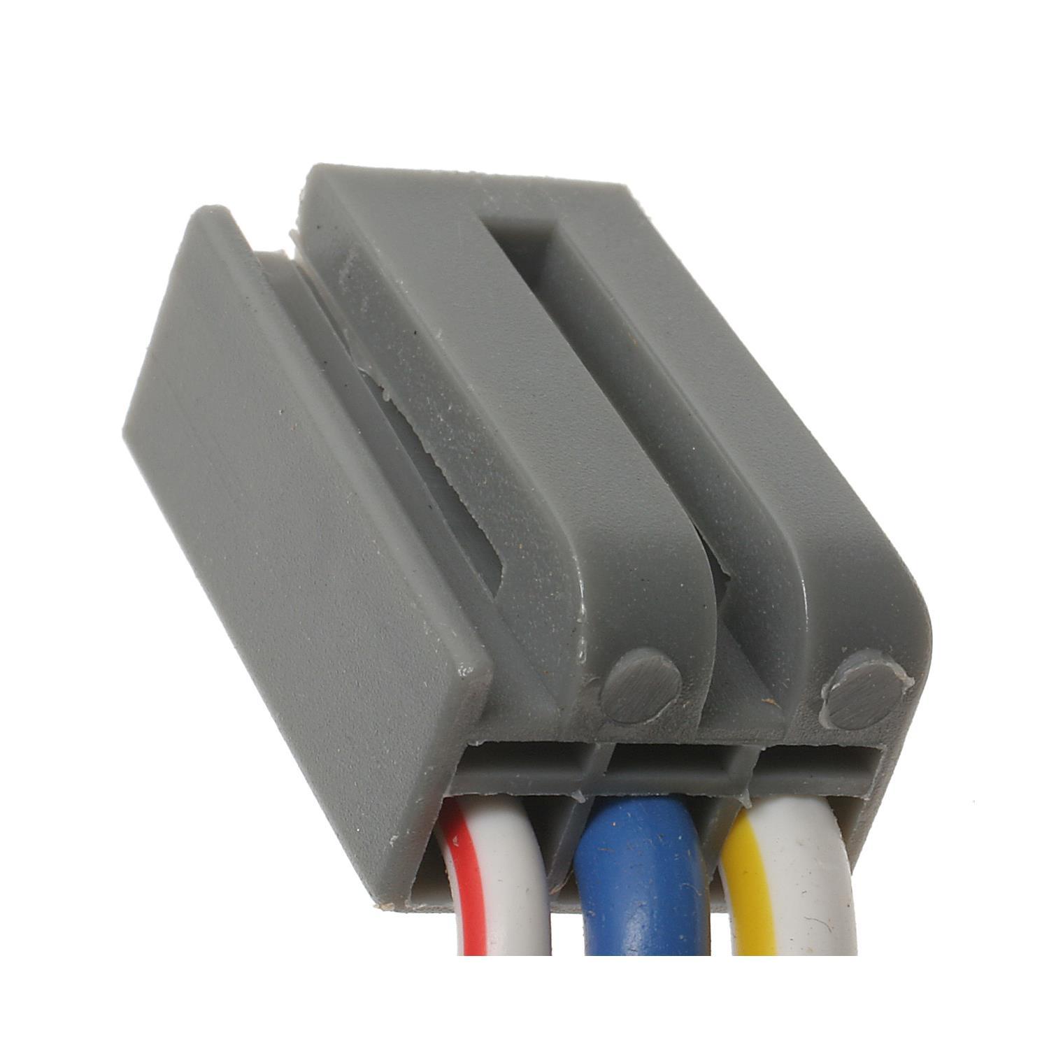 Standard Motor Products S690 - Trunk Lid Release Switch Connector Standard Motor Products S690 Brake Fluid Level Sensor Connector product image 1 of 3