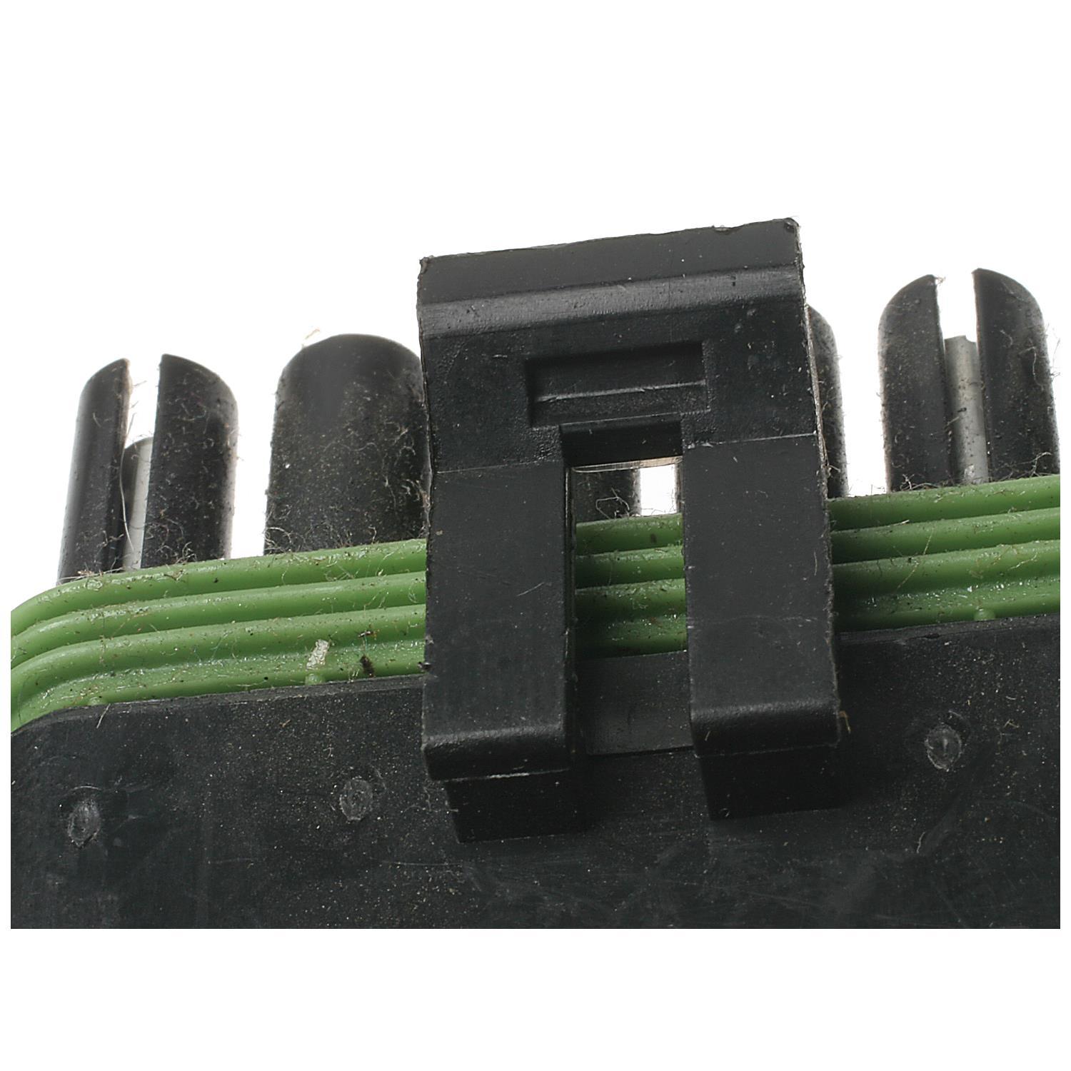 Standard Motor Products S764 A/C Compressor Cut-Out Switch Harness Connector product image 1 of 3