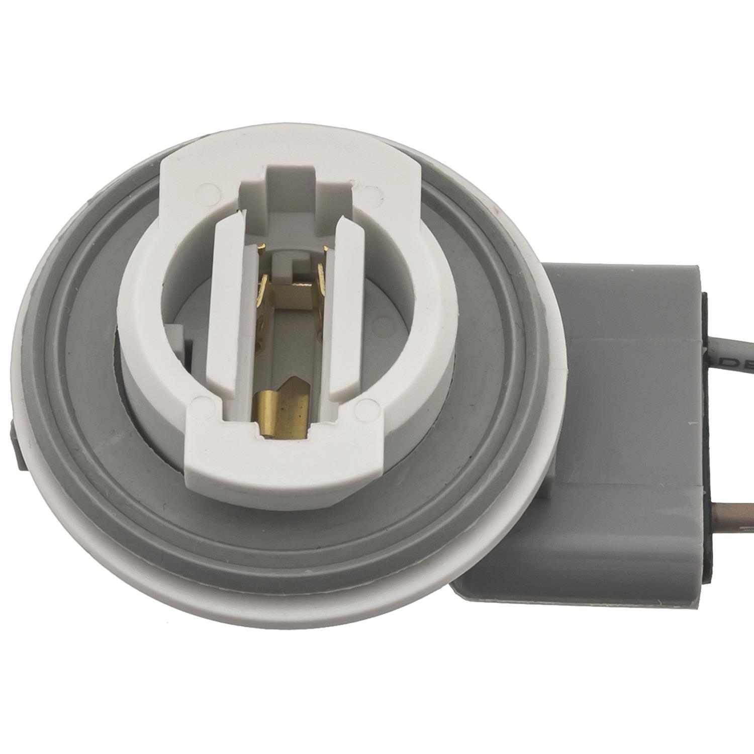 Standard Motor Products S770 - Tail Lamp Socket Standard Motor Products S770 Back Up Light Socket product image 1 of 4