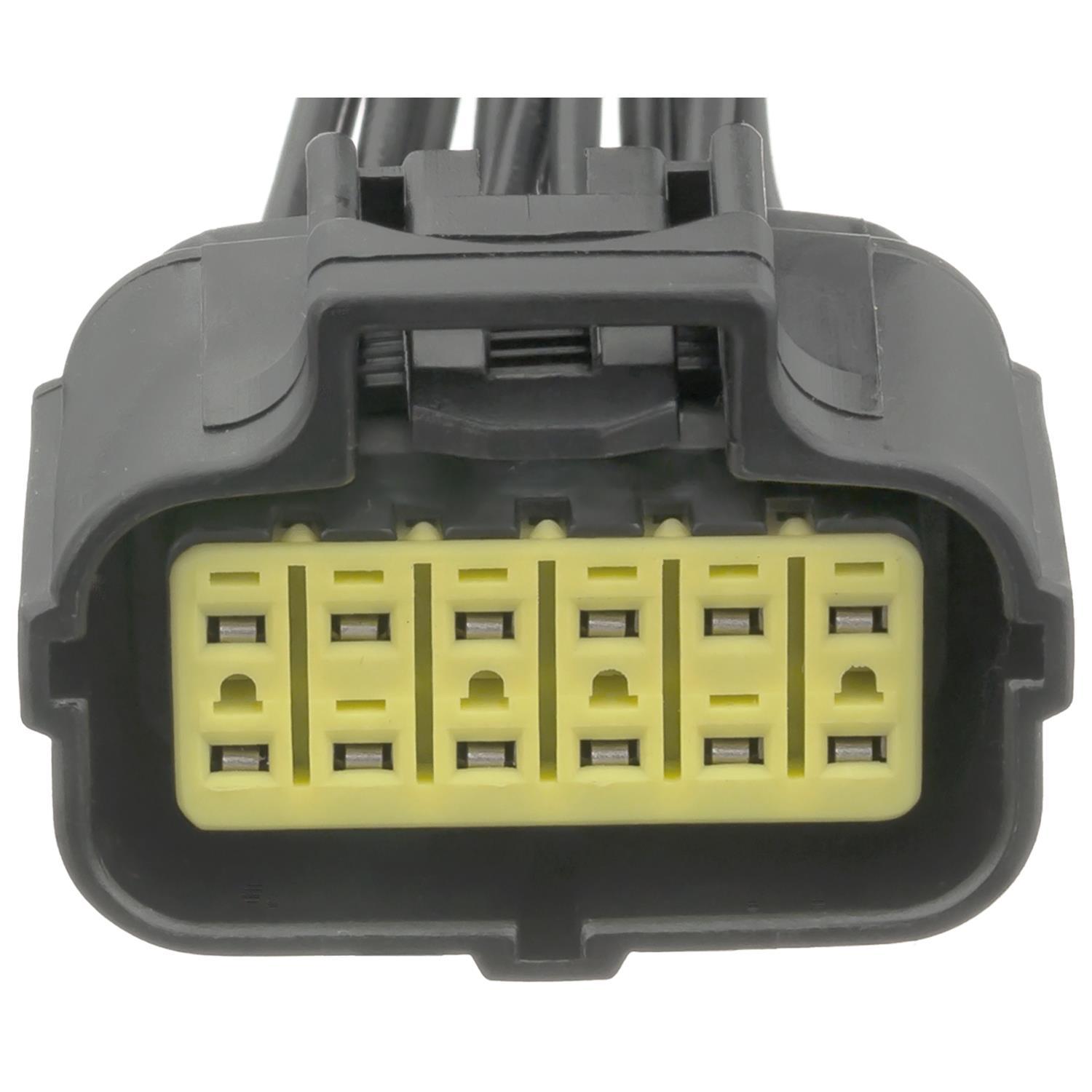 Standard Motor Products S813 - Headlight Connector Standard Motor Products S813 Back Up Light Switch Connector product image 1 of 4