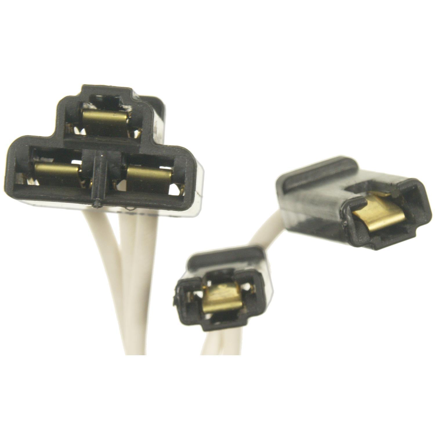 Standard Motor Products S853 - A/C Compressor Clutch Relay Connector Standard Motor Products S853 A/C Compressor Clutch Relay Connector product image 1 of 3