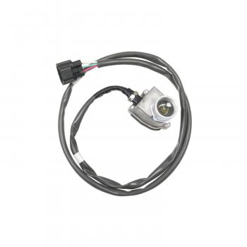 1991 Mazda 929 Auto Trans Output Shaft Speed Sensor Standard Motor Products SC245 image 2 of 3