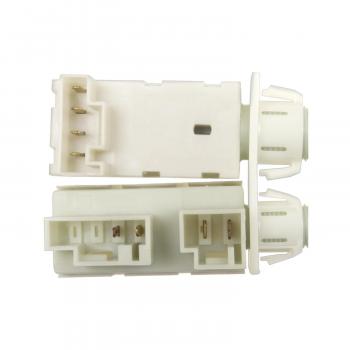 1999 Chevrolet Corvette Brake Light Switch Standard Motor Products SLS313 image 2 of 3