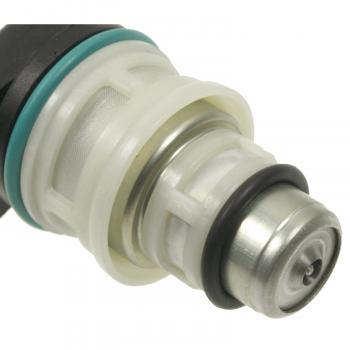 1990 Oldsmobile Cutlass Calais Fuel Injector Standard Motor Products TJ33 image 1 of 3