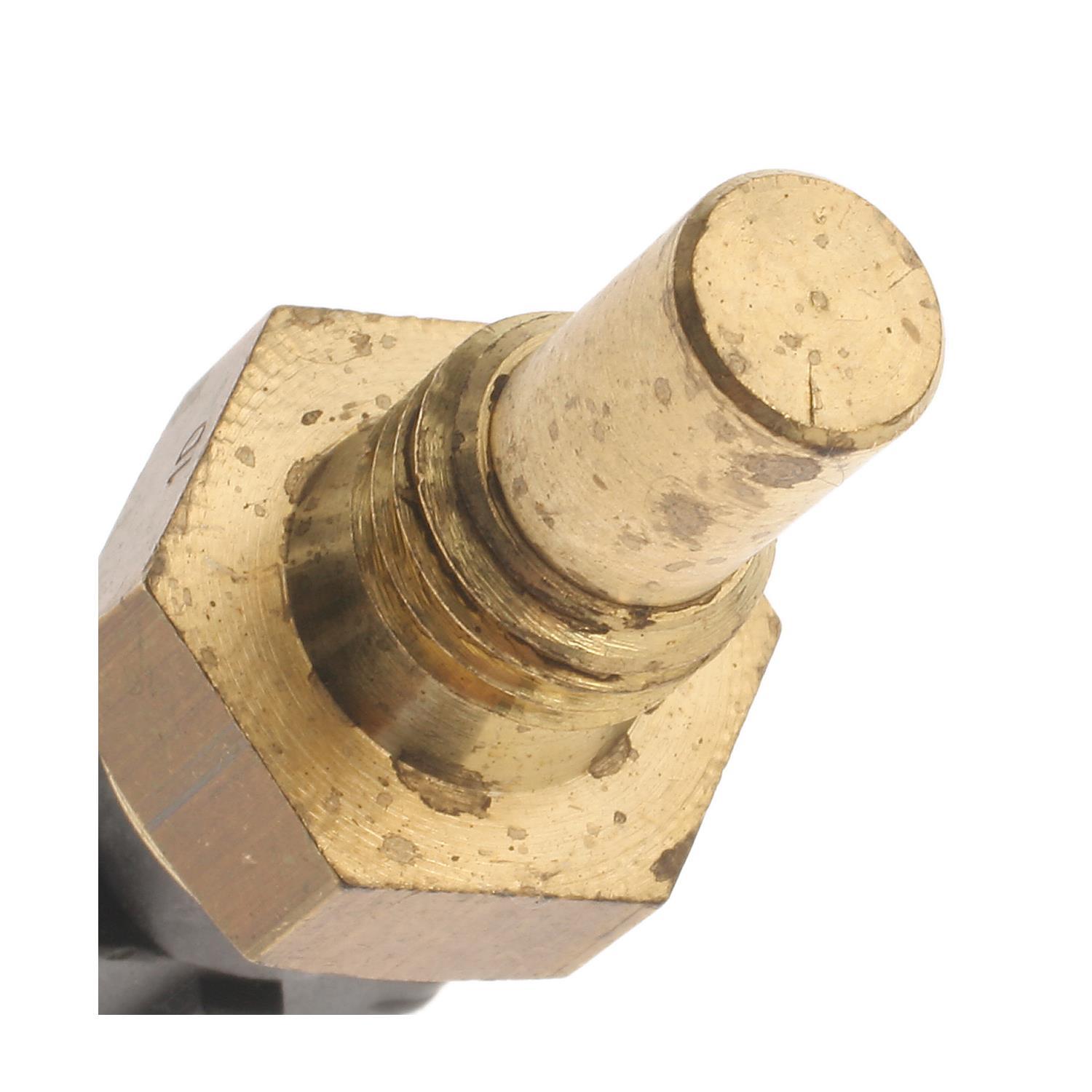 Standard Motor Products TS522 Engine Oil Temperature Switch product image 1 of 3