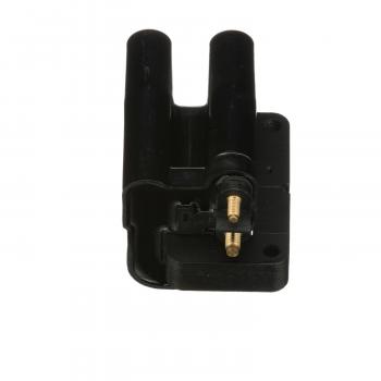 1996 Mitsubishi Montero Ignition Coil Standard Motor Products UF143 image 2 of 4