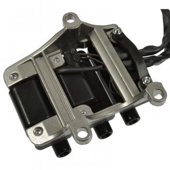 1998 Audi Cabriolet Ignition Coil Standard Motor Products UF376 image 1 of 3