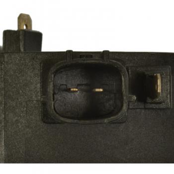 2003 Nissan Urvan Ignition Coil Standard Motor Products UF867 image 3 of 3