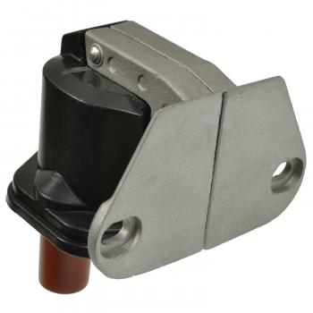 1996 Mercedes-Benz SL500 Ignition Coil Standard Motor Products UF87 image 1 of 3