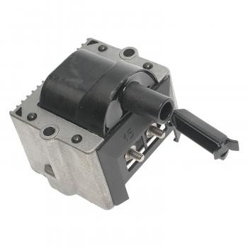 1993 Volkswagen Cabriolet Ignition Coil Standard Motor Products UF96 image 1 of 3