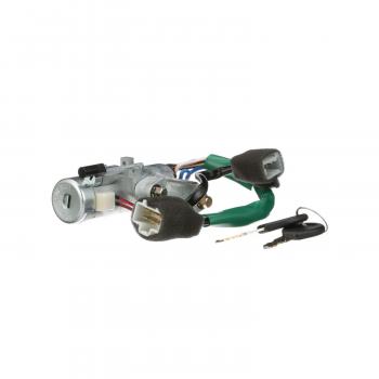 1997 Nissan Pickup Ignition Lock and Cylinder Switch Standard Motor Products US661 image 1 of 4