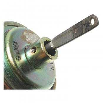 1980 Nissan 210 Distributor Vacuum Advance Standard Motor Products VC506 image 1 of 3