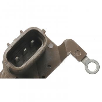 2002 Lexus LX470 Voltage Regulator Standard Motor Products VR498 image 3 of 3