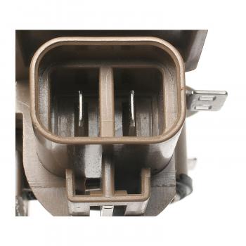 1996 Infiniti J30 Voltage Regulator Standard Motor Products VR540 image 2 of 3