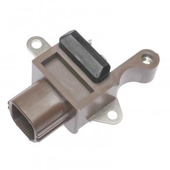 2004 Toyota 4Runner Voltage Regulator Standard Motor Products VR828 image 2 of 3