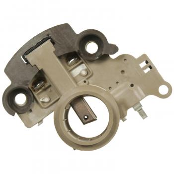 1998 Hyundai Sonata Voltage Regulator Standard Motor Products VR833 image 1 of 3