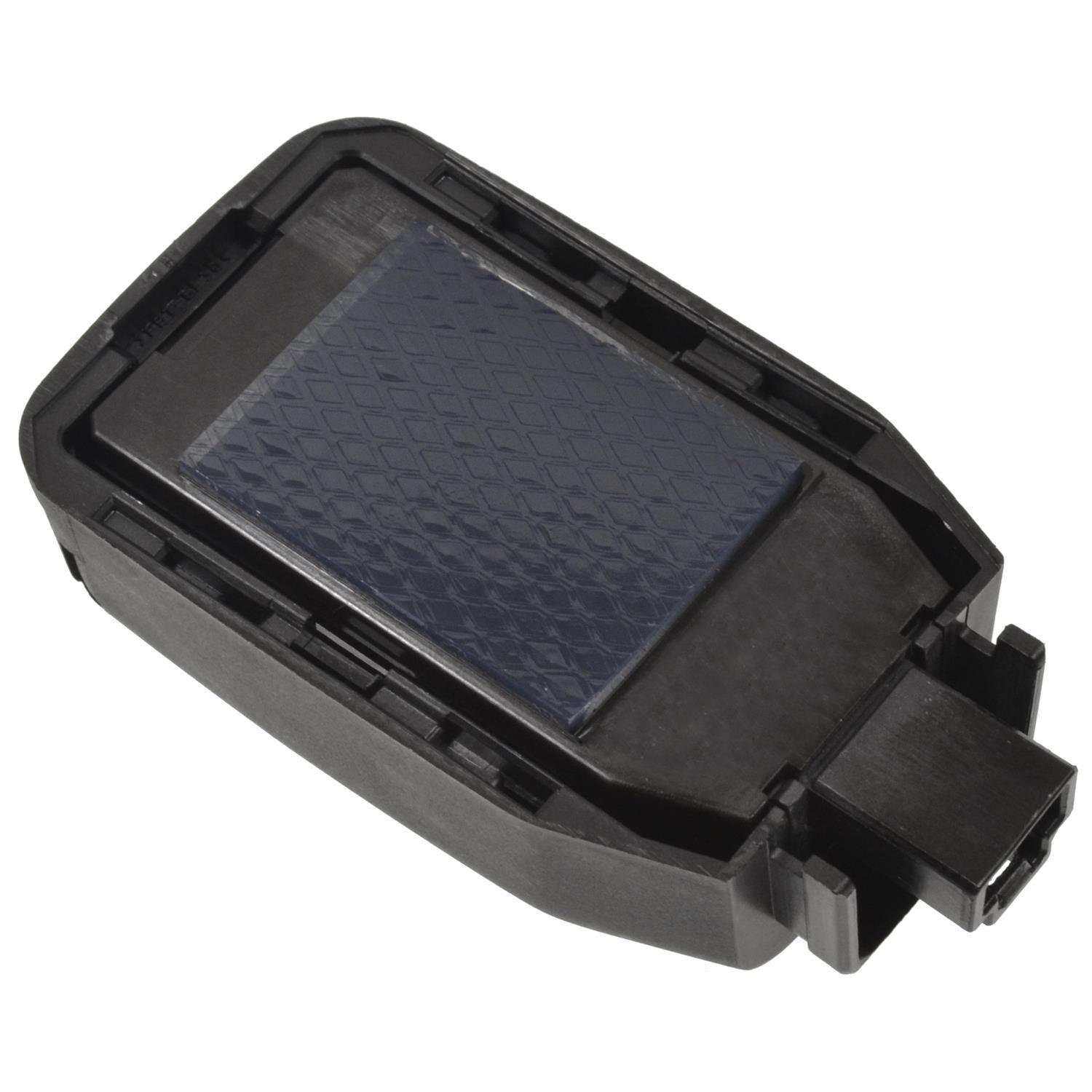 Standard Motor Products VRS108 - Rain Sensor Standard Motor Products VRS108 Rain Sensor product image 1 of 3