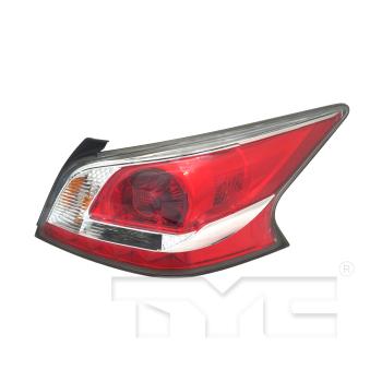 2015 Nissan Altima Tail Light Assembly Right TYC 11647990 image 3 of 4