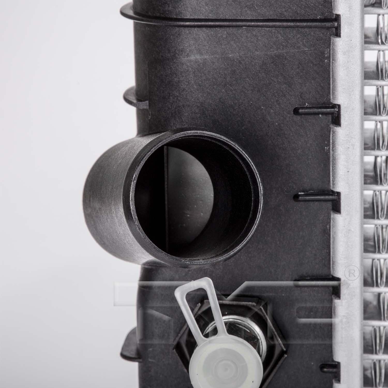 TYC 1482 - Radiator Assembly TYC 1482 Radiator product image 3 of 4