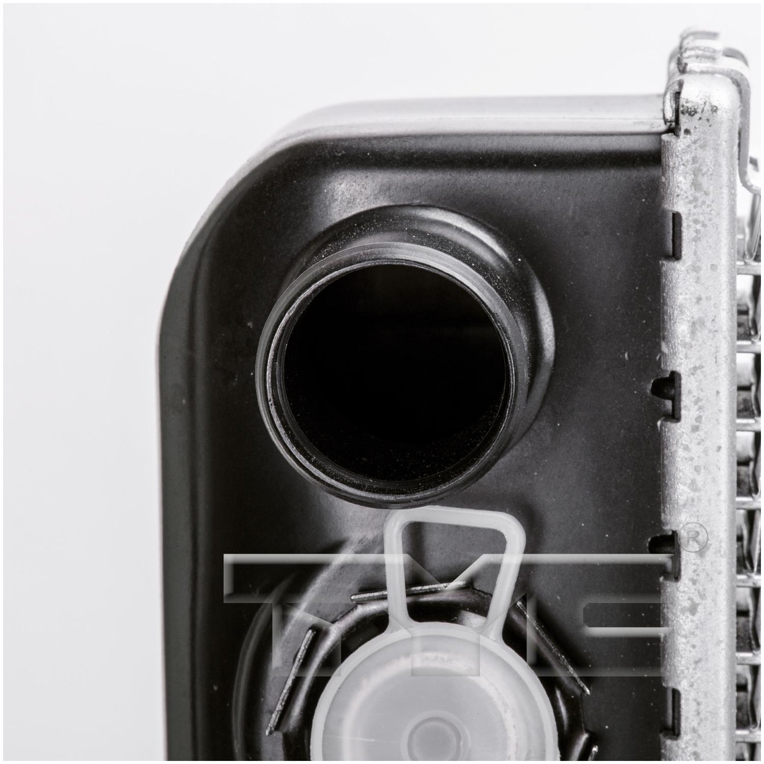 TYC 1696 - Radiator Assembly TYC 1696 Radiator product image 3 of 5