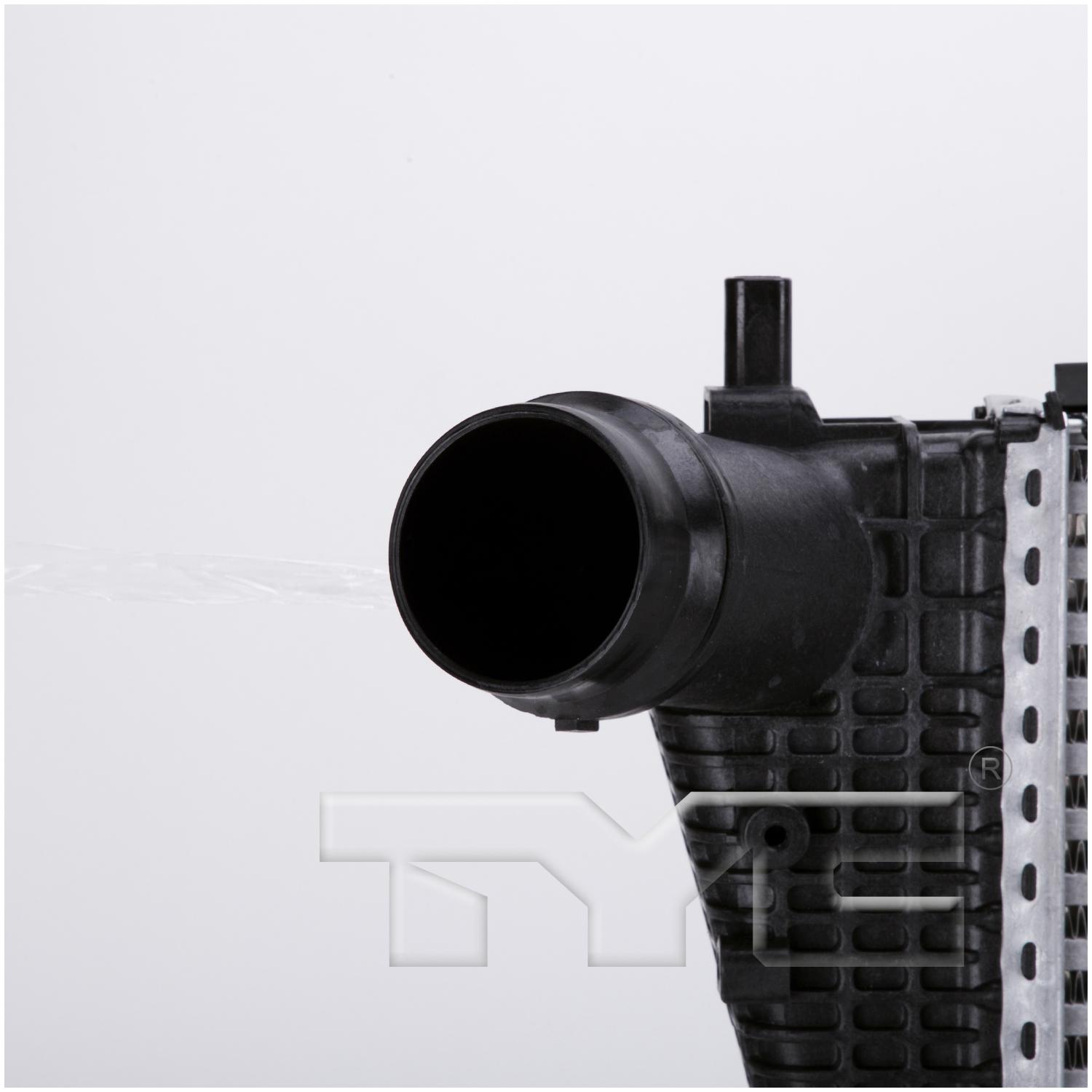 TYC 18004 - Intercooler TYC 18004 Intercooler product image 3 of 4