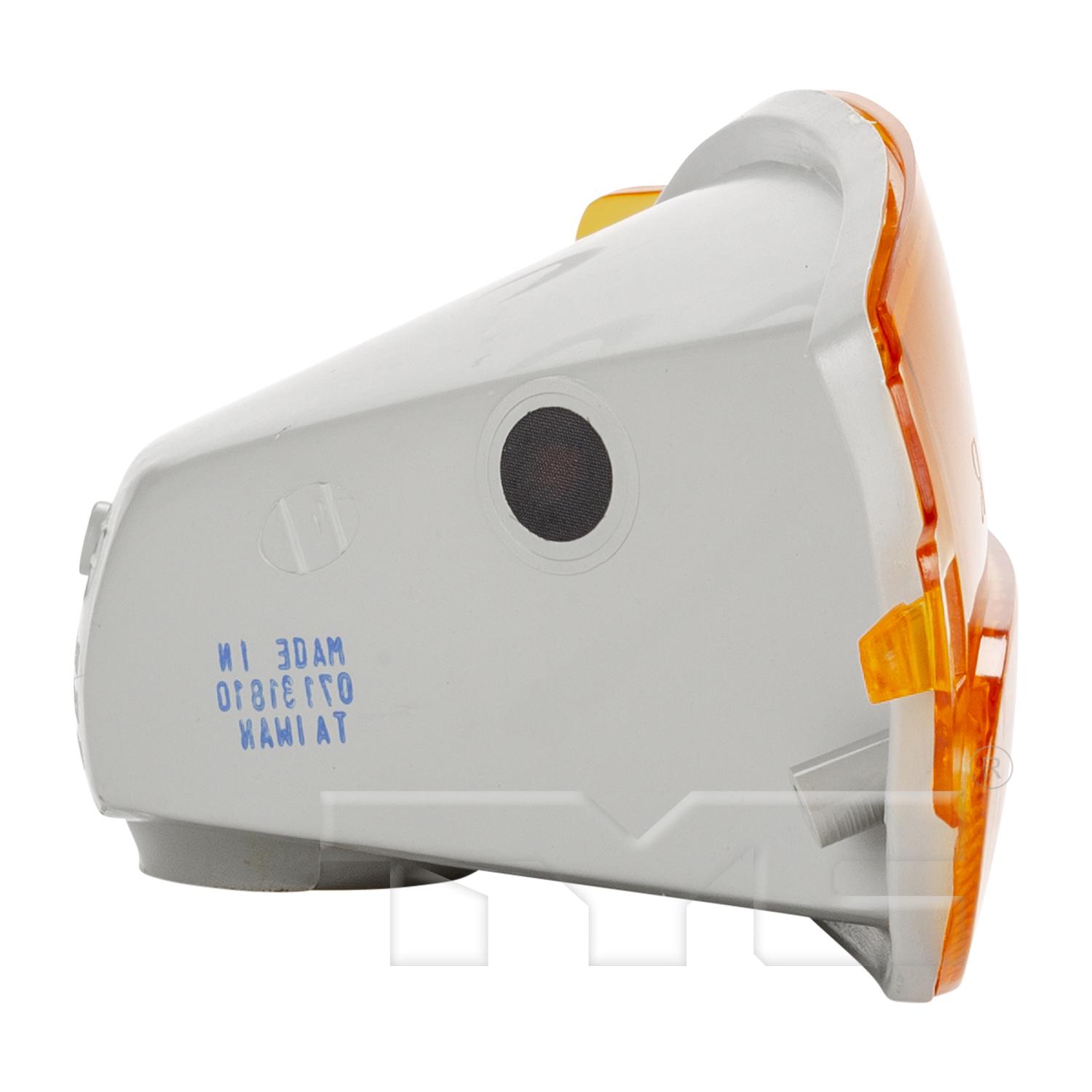 TYC 18556001 - Turn Signal / Parking Light Assembly TYC 18556001 Turn Signal / Parking Light product image 4 of 6