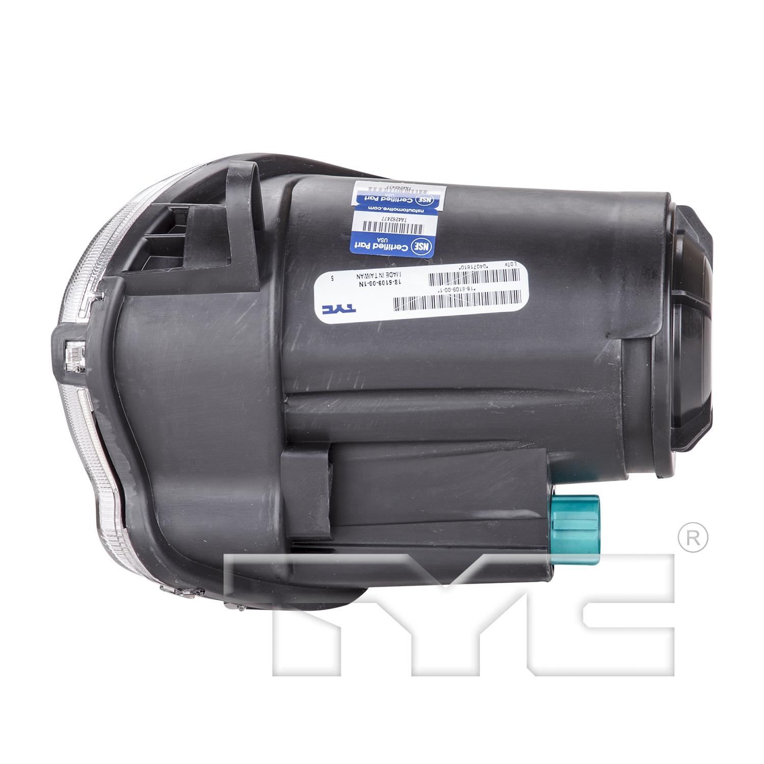 TYC 18610900 - Turn Signal / Parking Light Assembly TYC 18610900 Turn Signal / Parking Light Assembly product image 4 of 6