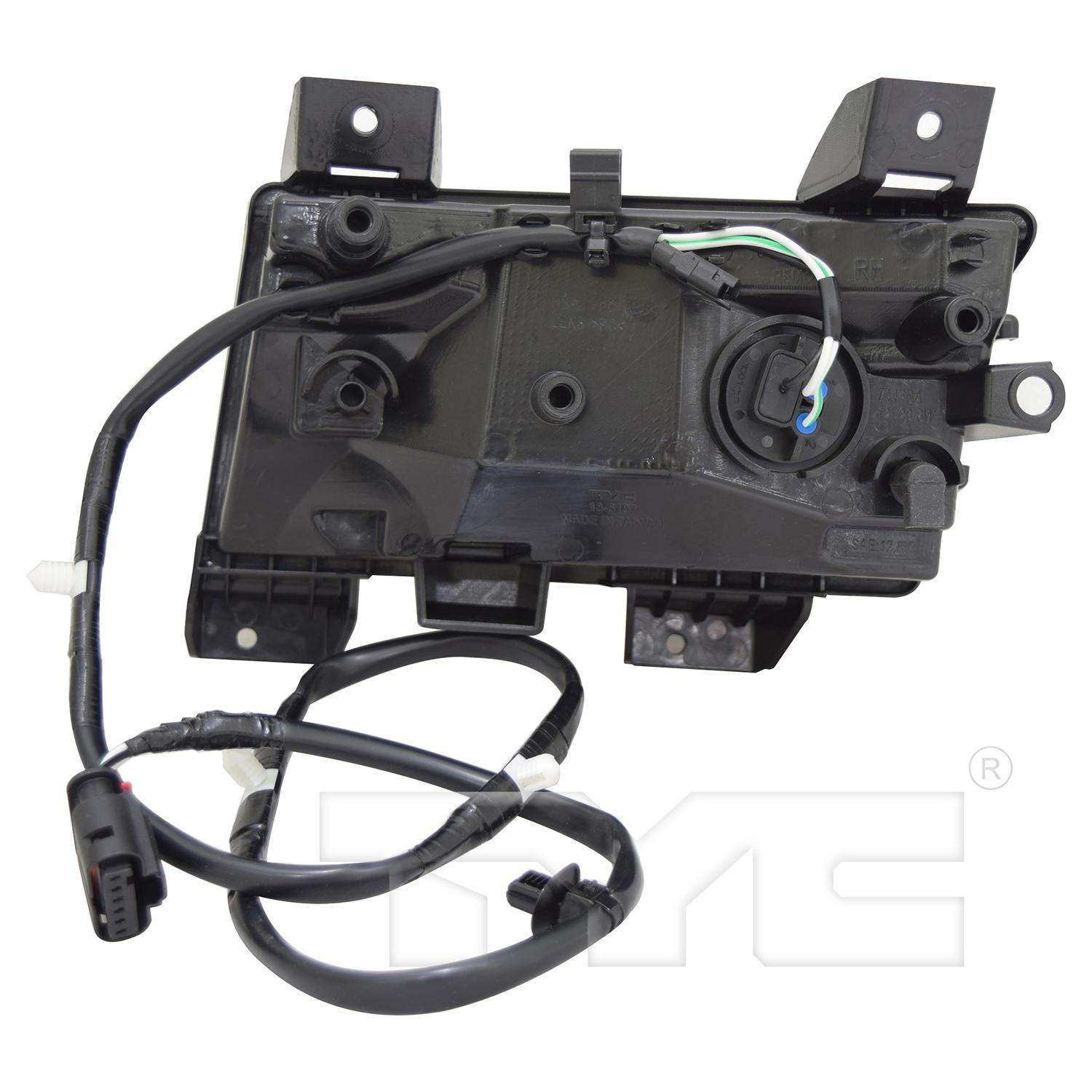TYC 186197009 - Turn Signal / Parking Light Assembly TYC 186197009 Turn Signal / Parking Light Assembly product image 2 of 6